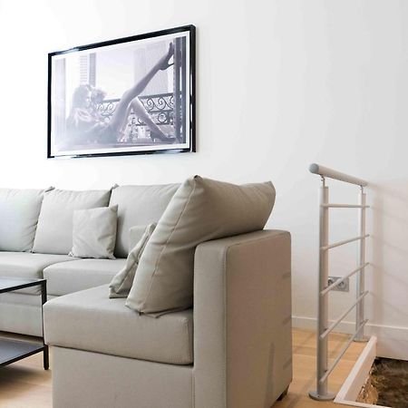 Hostnfly Apartments Beautiful & Bright Studio In The Heart Of París Exterior foto